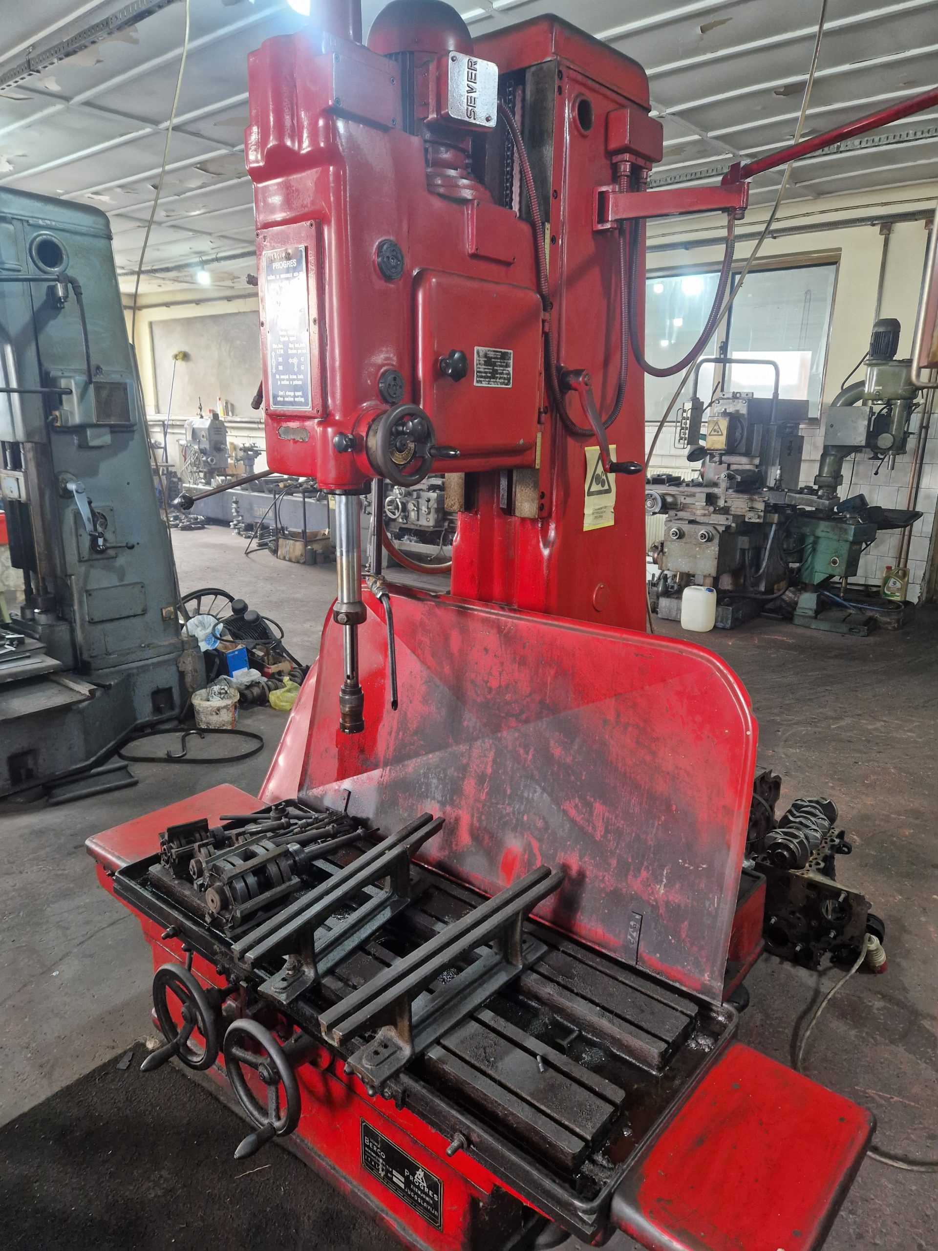 BERCO D33A is a professional honing machine designed for precision finishing of engine cylinders during engine rebuilding and reconditioning. This used machine is in good working condition and comes with a complete outfit. It is suitable for workshops specializing in cylinder block repair and ensures accurate surface finish and correct cylinder geometry.